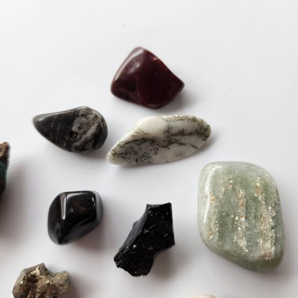 Crystal & Stone Set - Picture 3 of 6